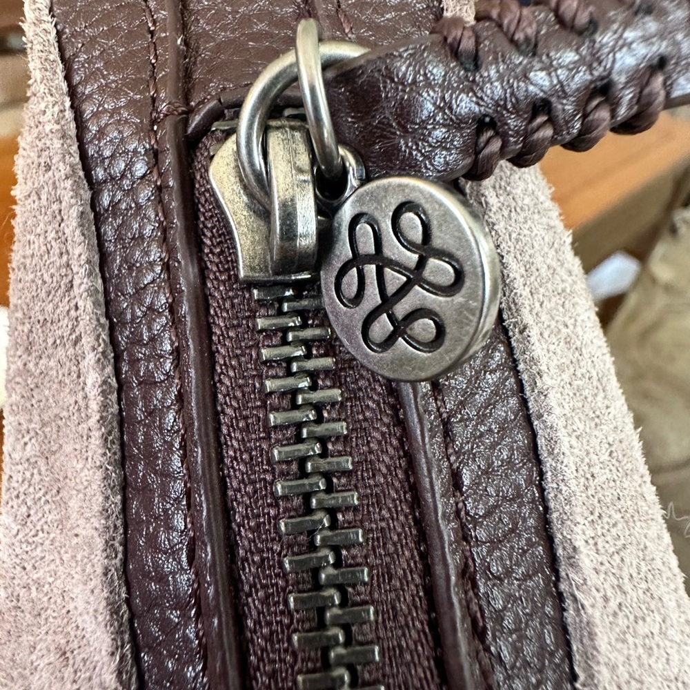 The SAK brown and grey leather saddle bag with a detachable strap - Picture 4 of 7